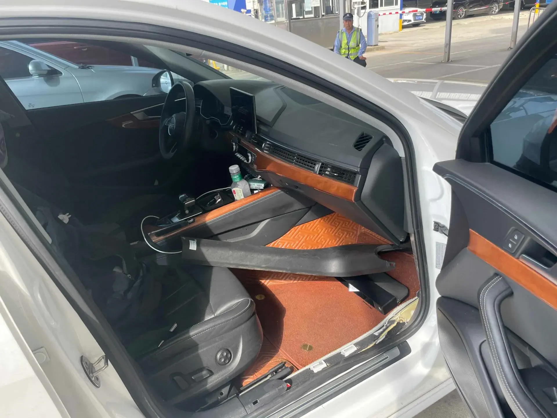 2020 AUDI A4L thumbnail 4