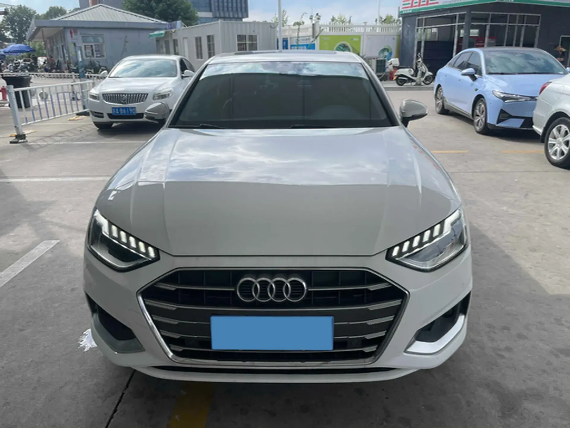 2020 AUDI A4L thumbnail 3