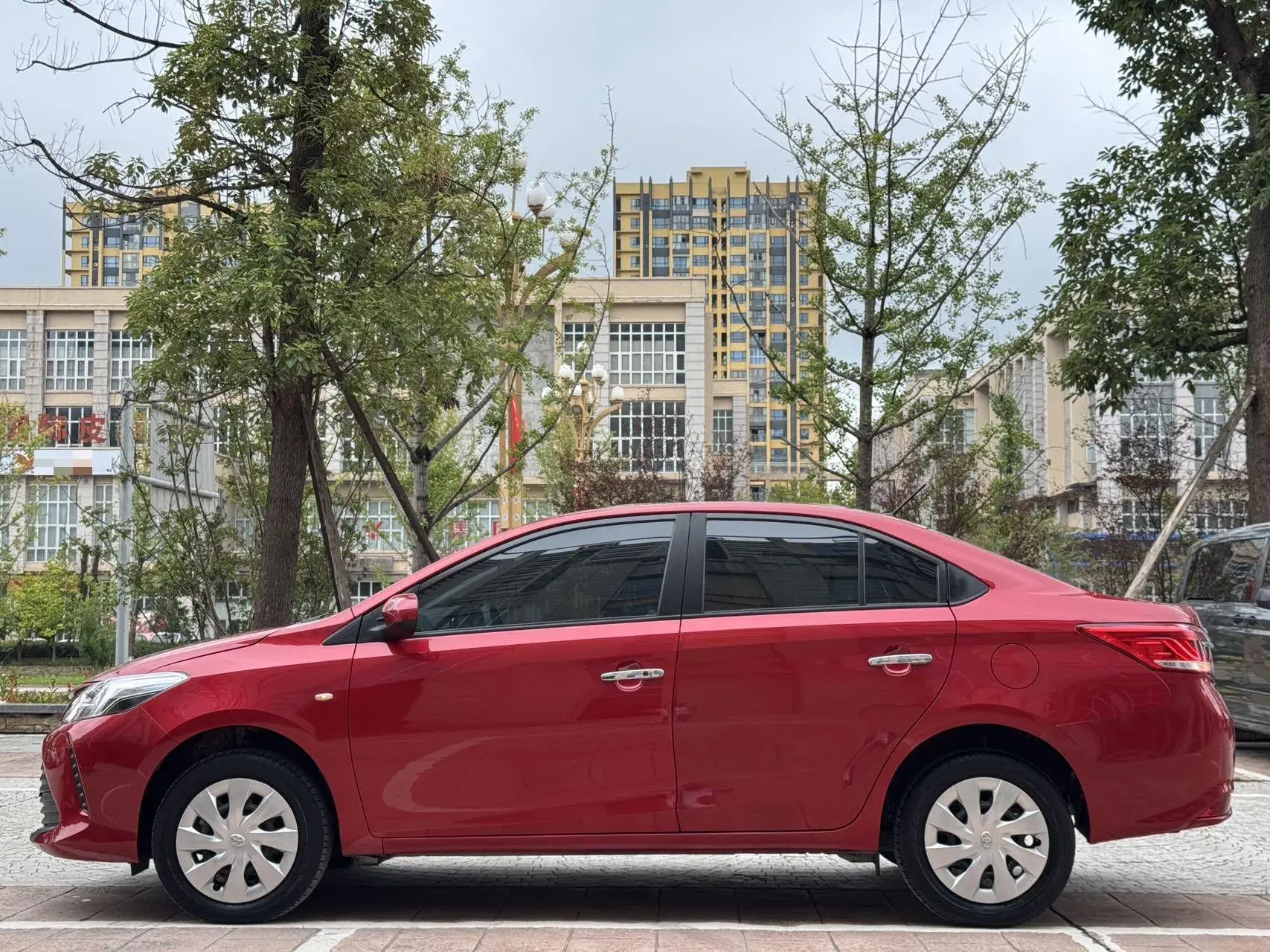 2019 TOYOTA VIOS thumbnail 4