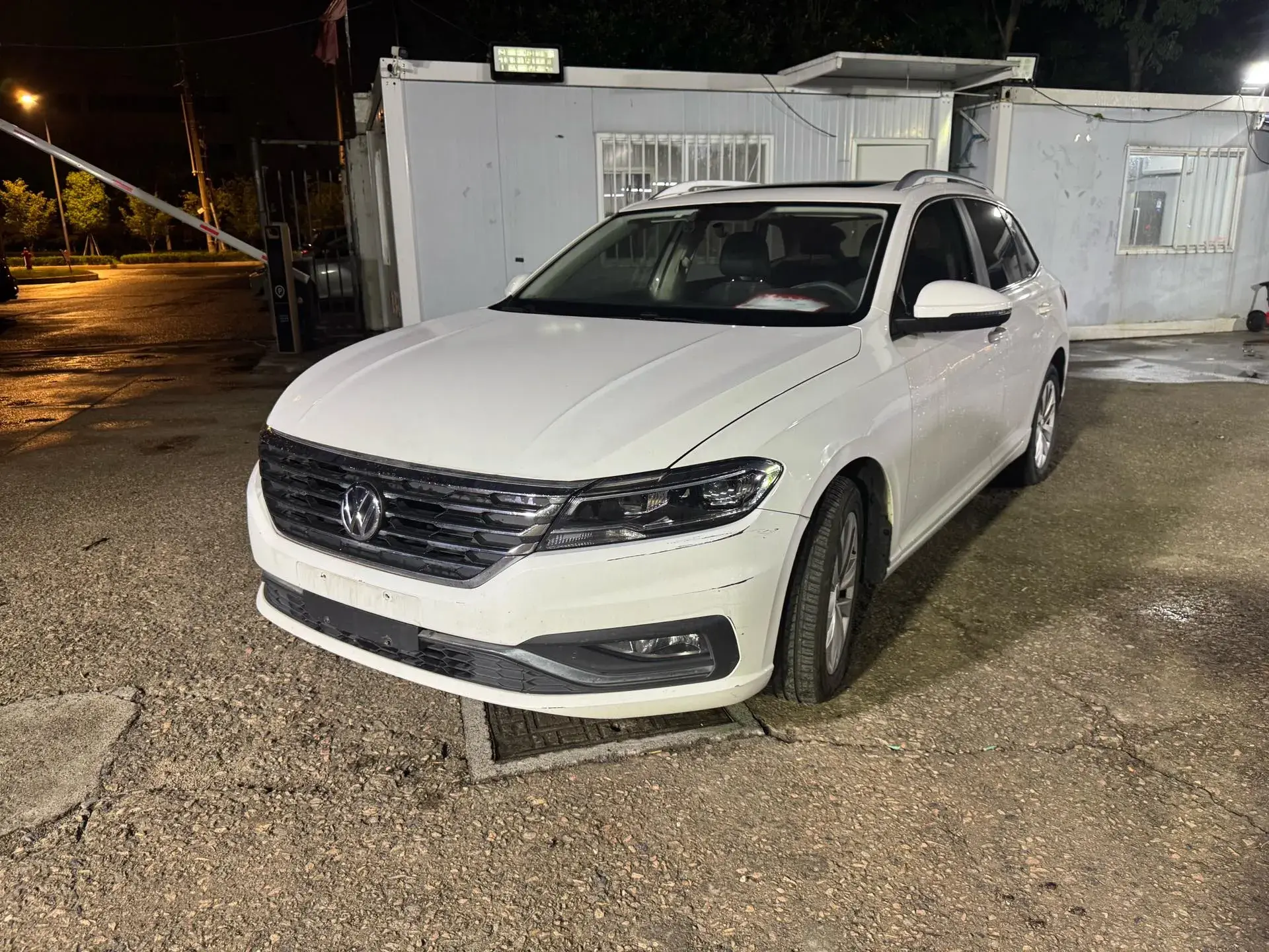 2019 VOLKSWAGEN LAVIDA view 1