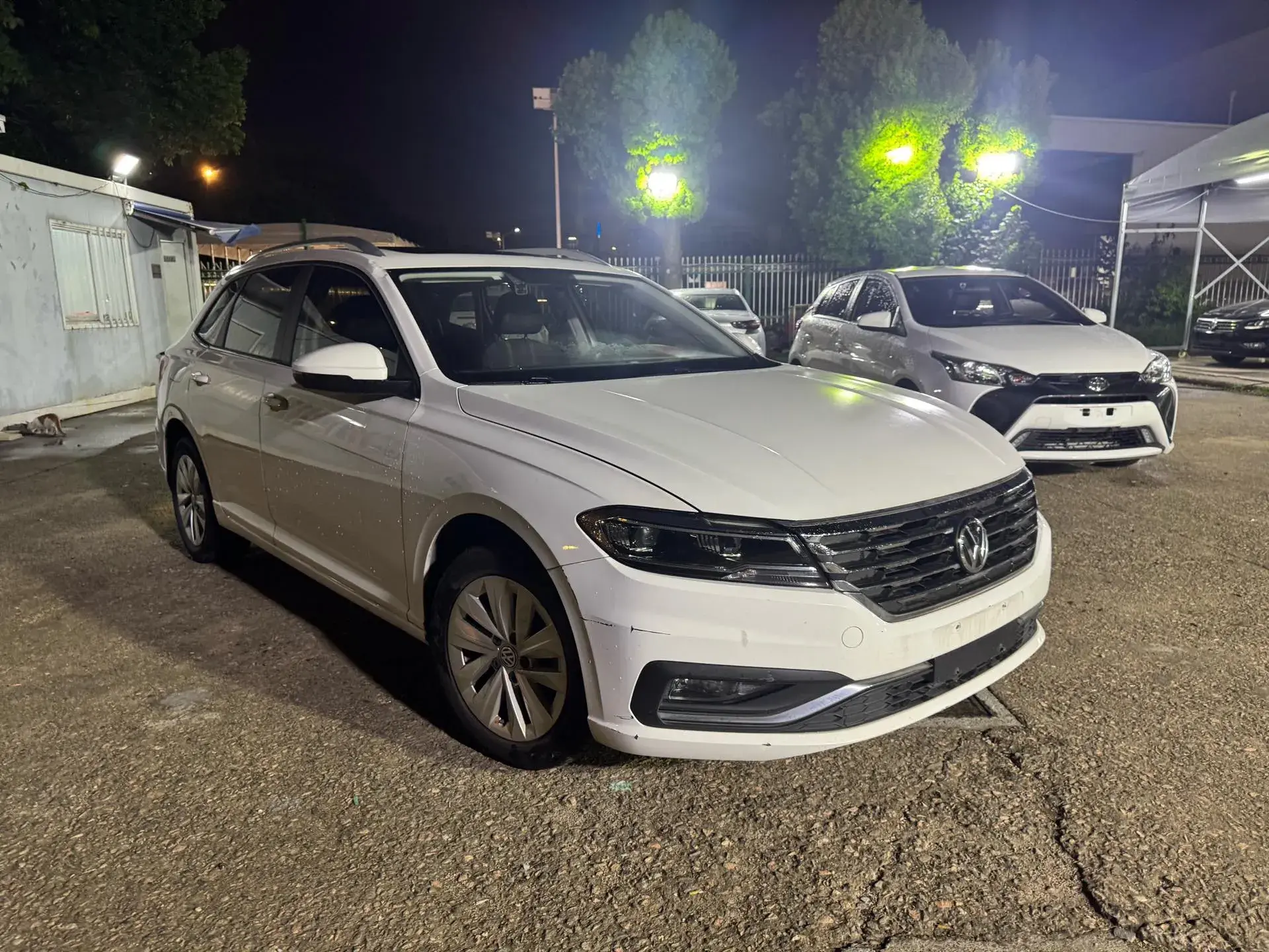 2019 VOLKSWAGEN LAVIDA thumbnail 2