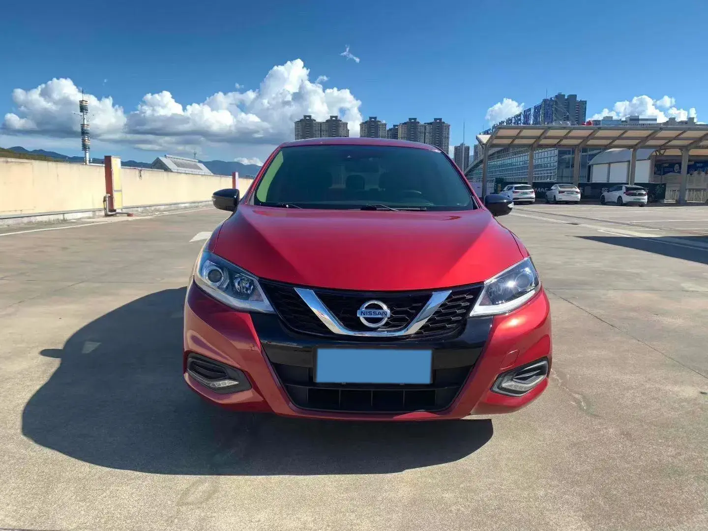 2020 NISSAN TIIDA thumbnail 3