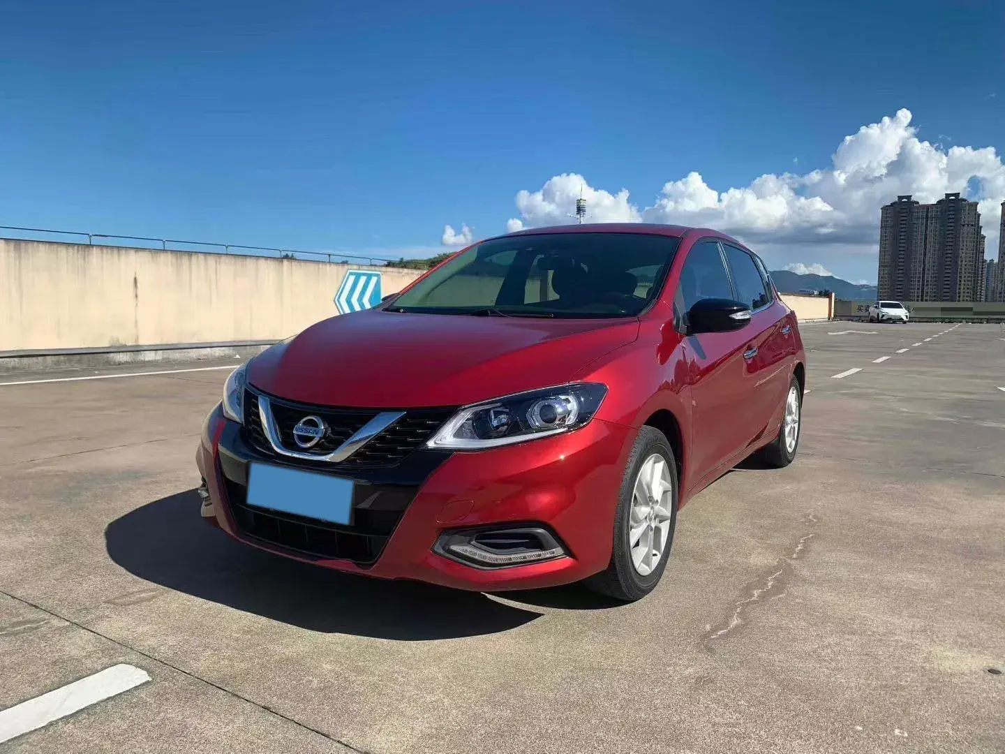 2020 NISSAN TIIDA view 1