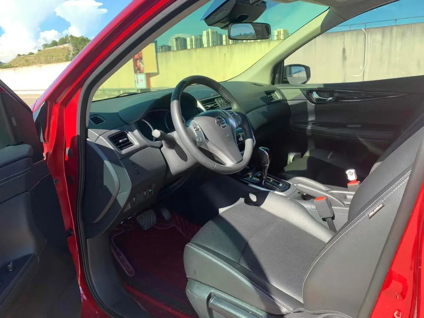 2020 NISSAN TIIDA thumbnail 4