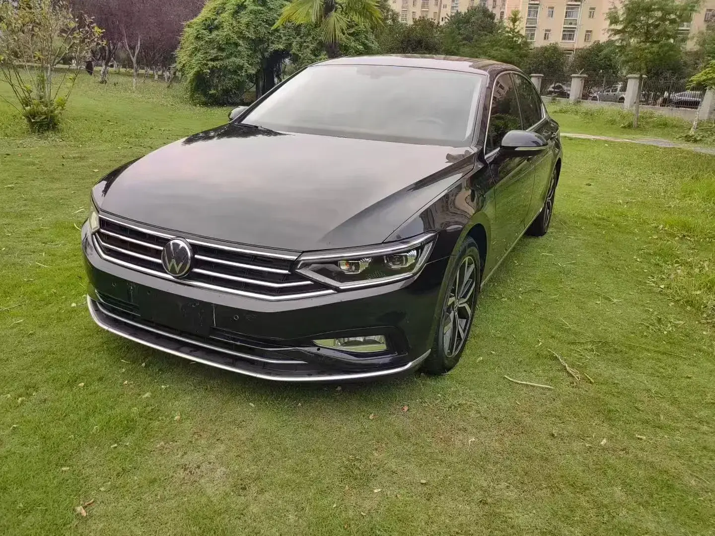 2020 VOLKSWAGEN MAGOTAN view 1