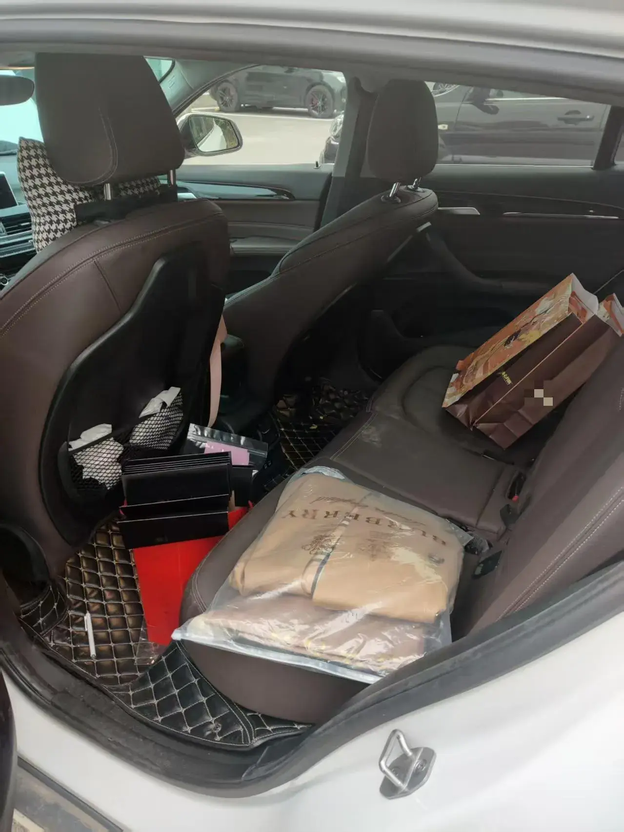 2020 BMW X2 thumbnail 3