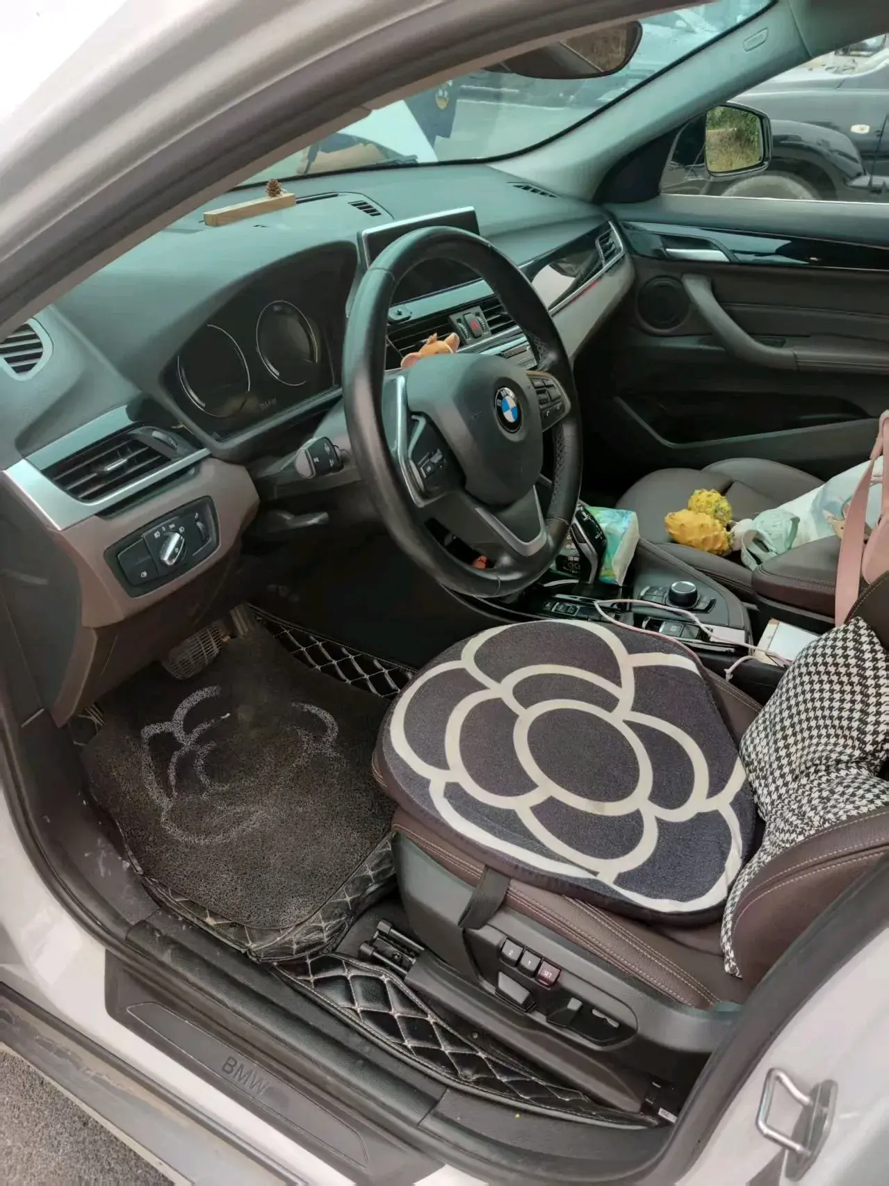 2020 BMW X2 thumbnail 2