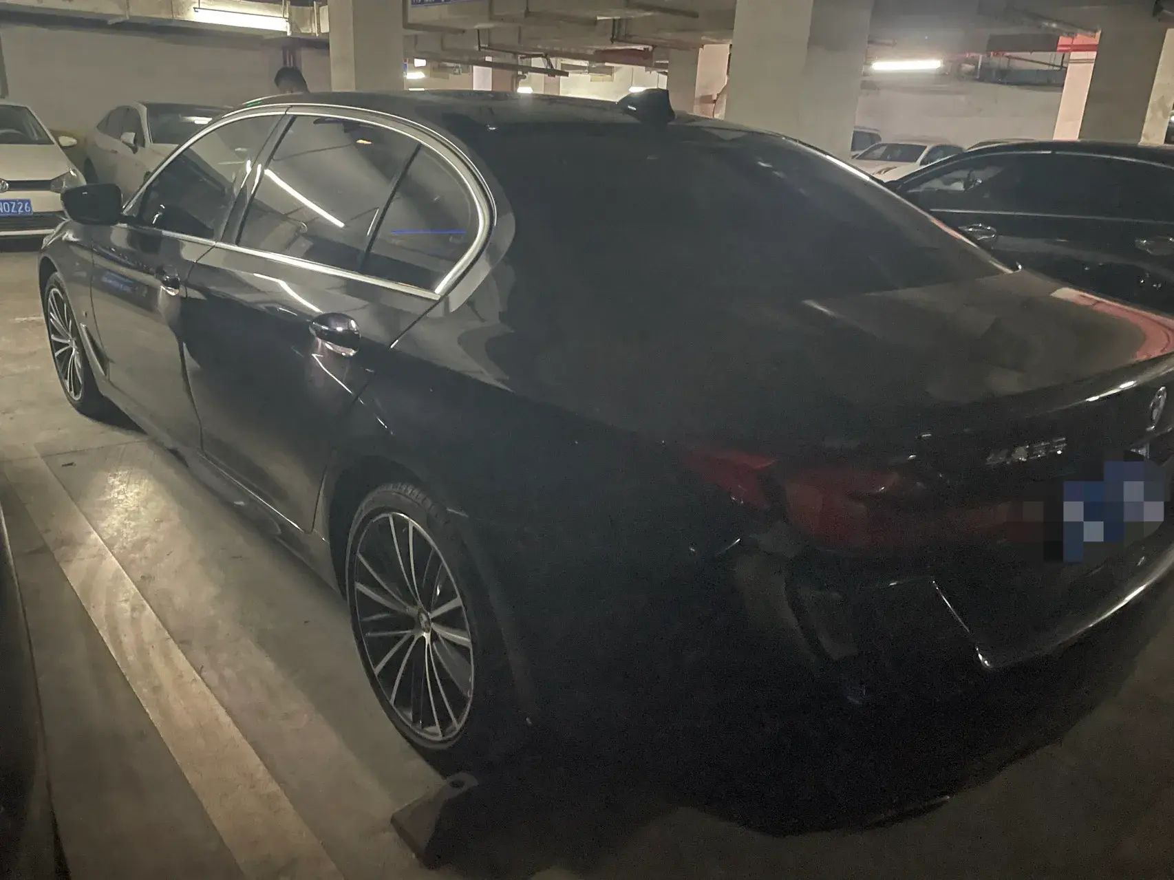 2022 BMW 5 thumbnail 4