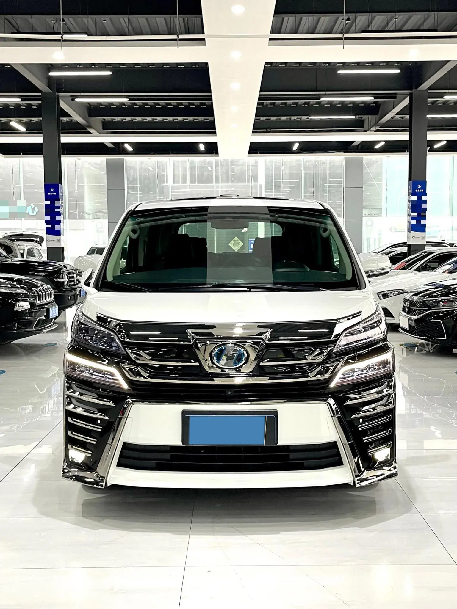 2019 TOYOTA VELLFIRE thumbnail 2