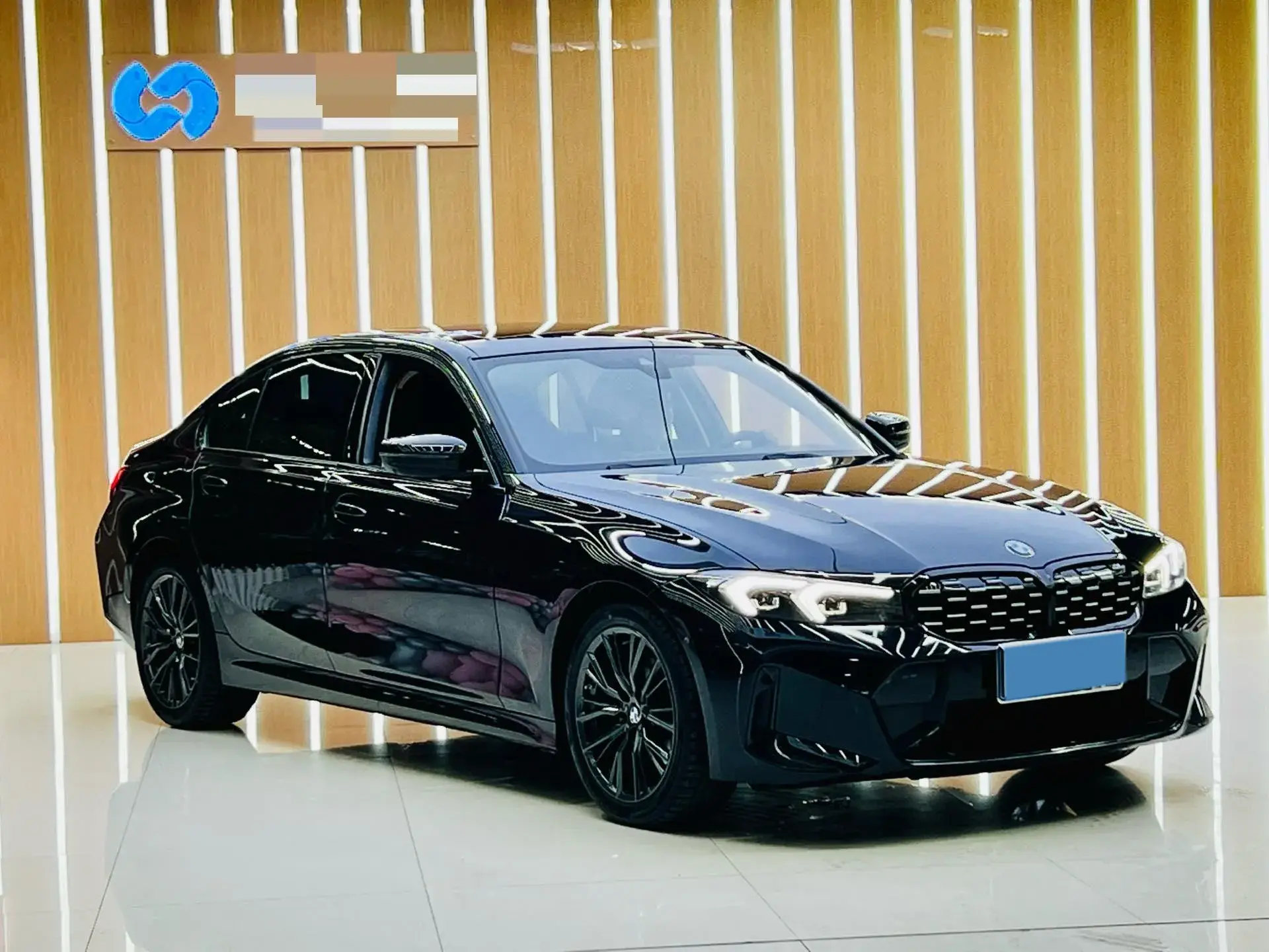 2023 BMW 3 thumbnail 3