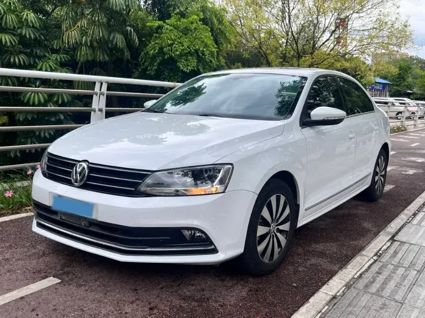 2018 VOLKSWAGEN SAGITAR view 1