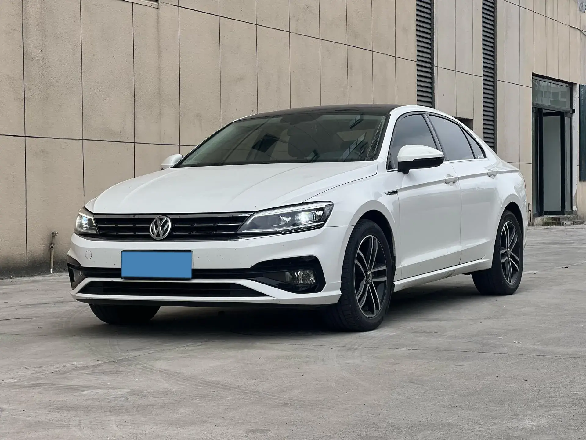 2019 VOLKSWAGEN LAMANDO view 1