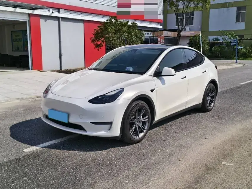 2021 TESLA MODEL view 1