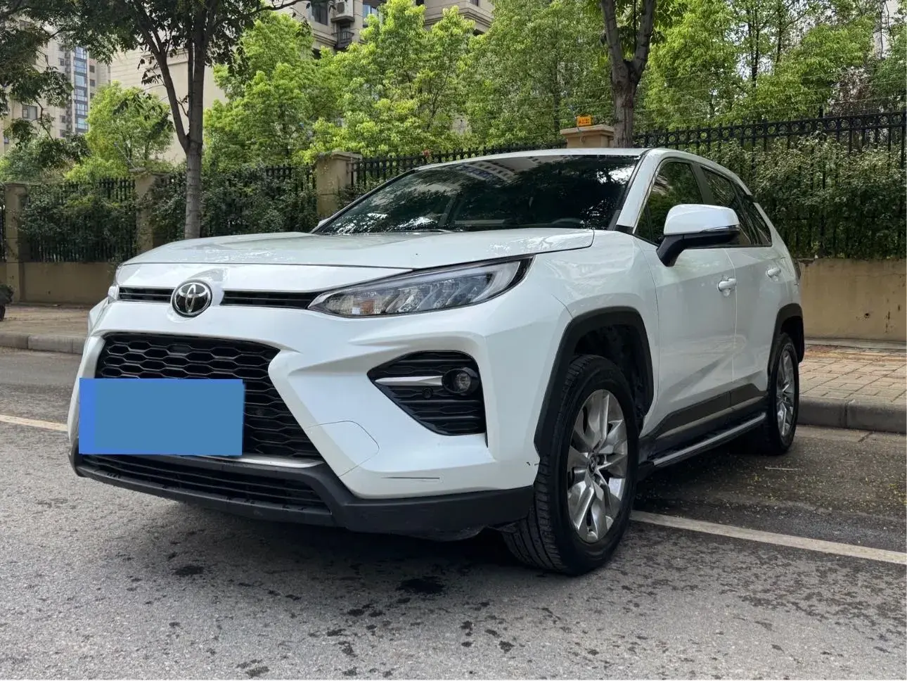 2021 TOYOTA WILDLANDER view 1