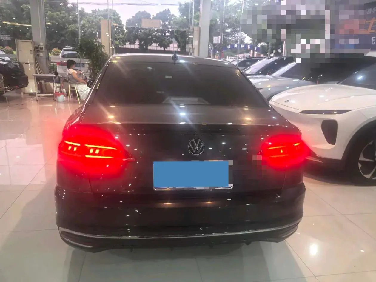 2025 VOLKSWAGEN BORA thumbnail 4