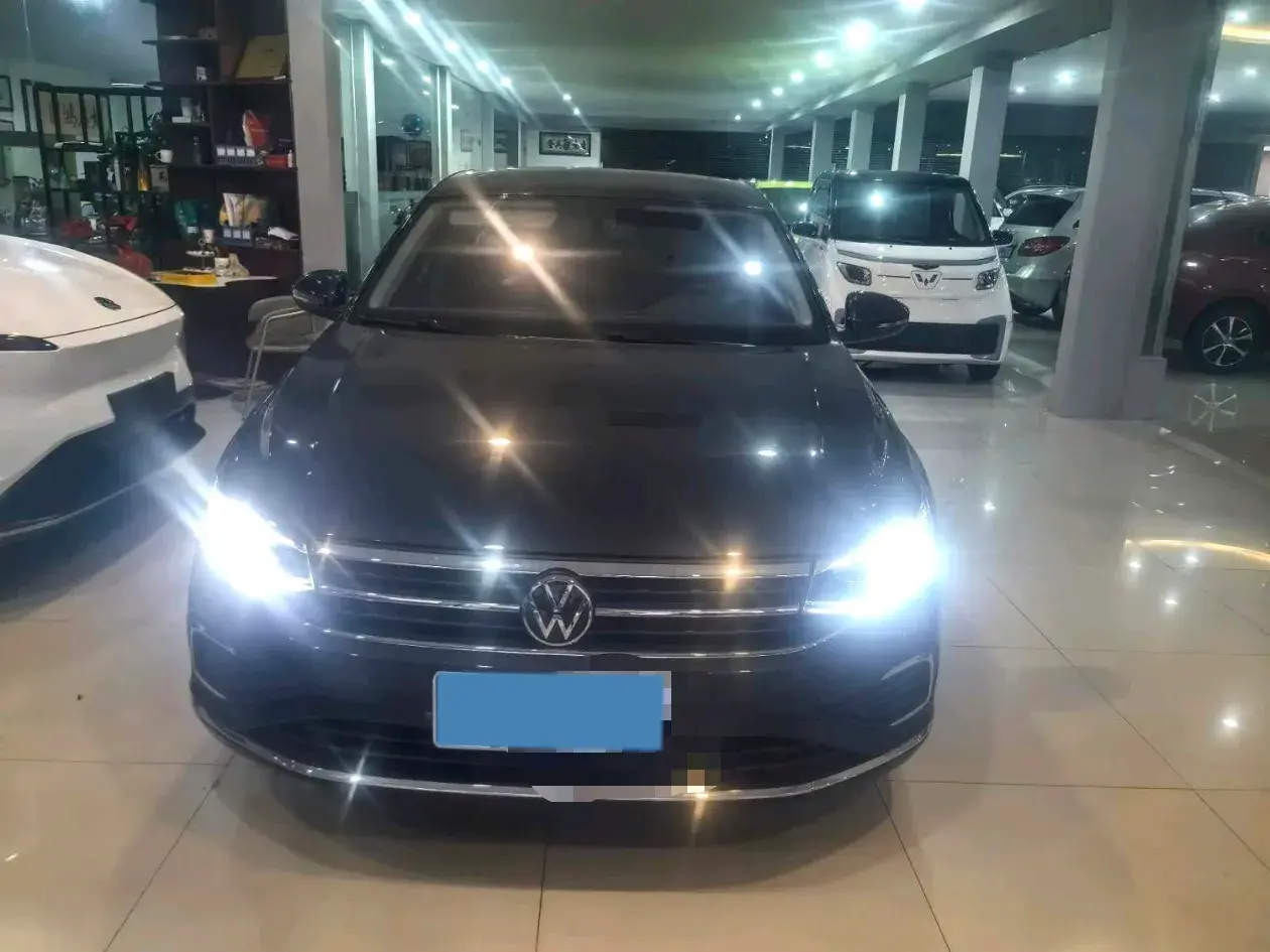 2025 VOLKSWAGEN BORA thumbnail 2