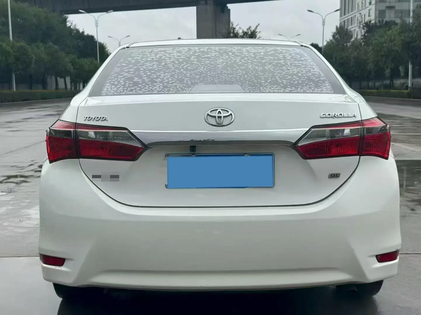 2017 TOYOTA COROLLA thumbnail 3