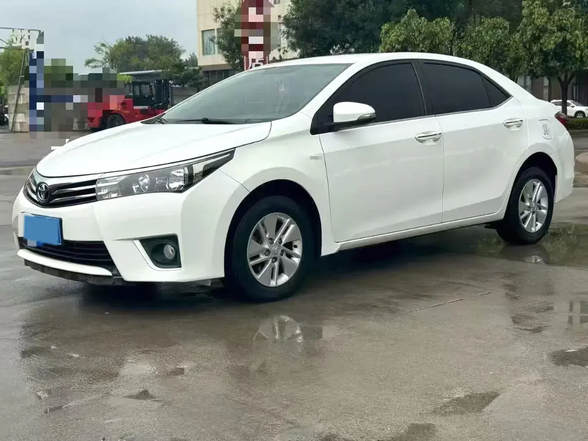 2017 TOYOTA COROLLA view 1