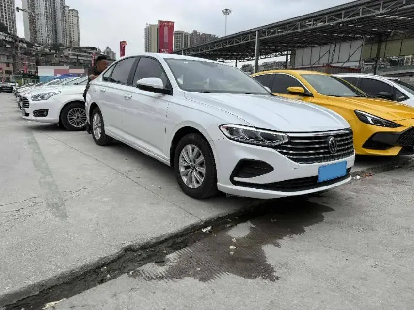 2023 VOLKSWAGEN LAVIDA thumbnail 3