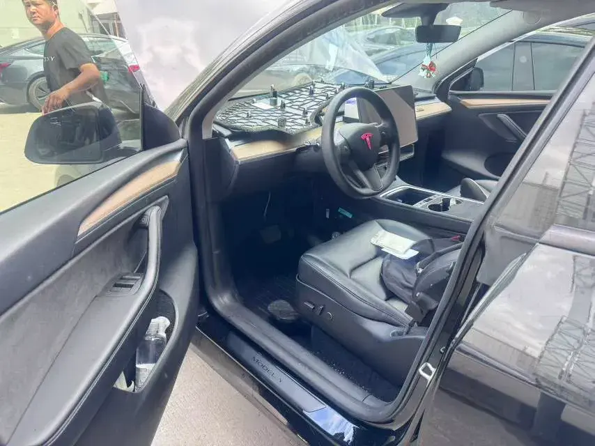 2022 TESLA MODEL thumbnail 4