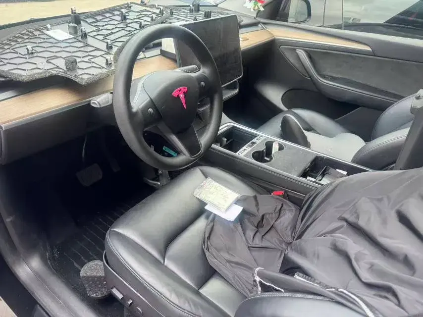 2022 TESLA MODEL thumbnail 2