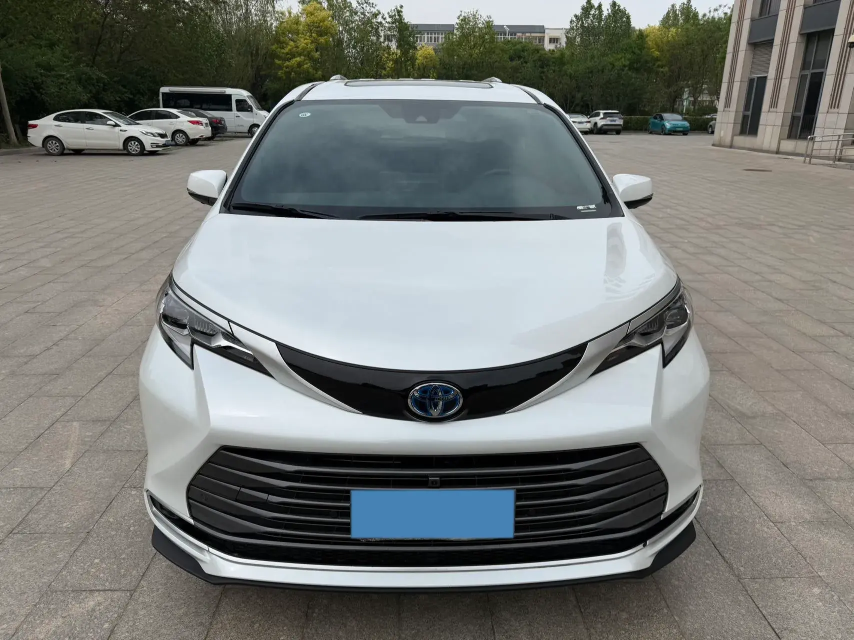 2023 TOYOTA SIENNA thumbnail 2