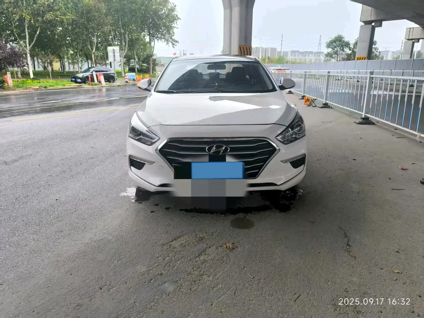 2017 HYUNDAI MISTRA thumbnail 2