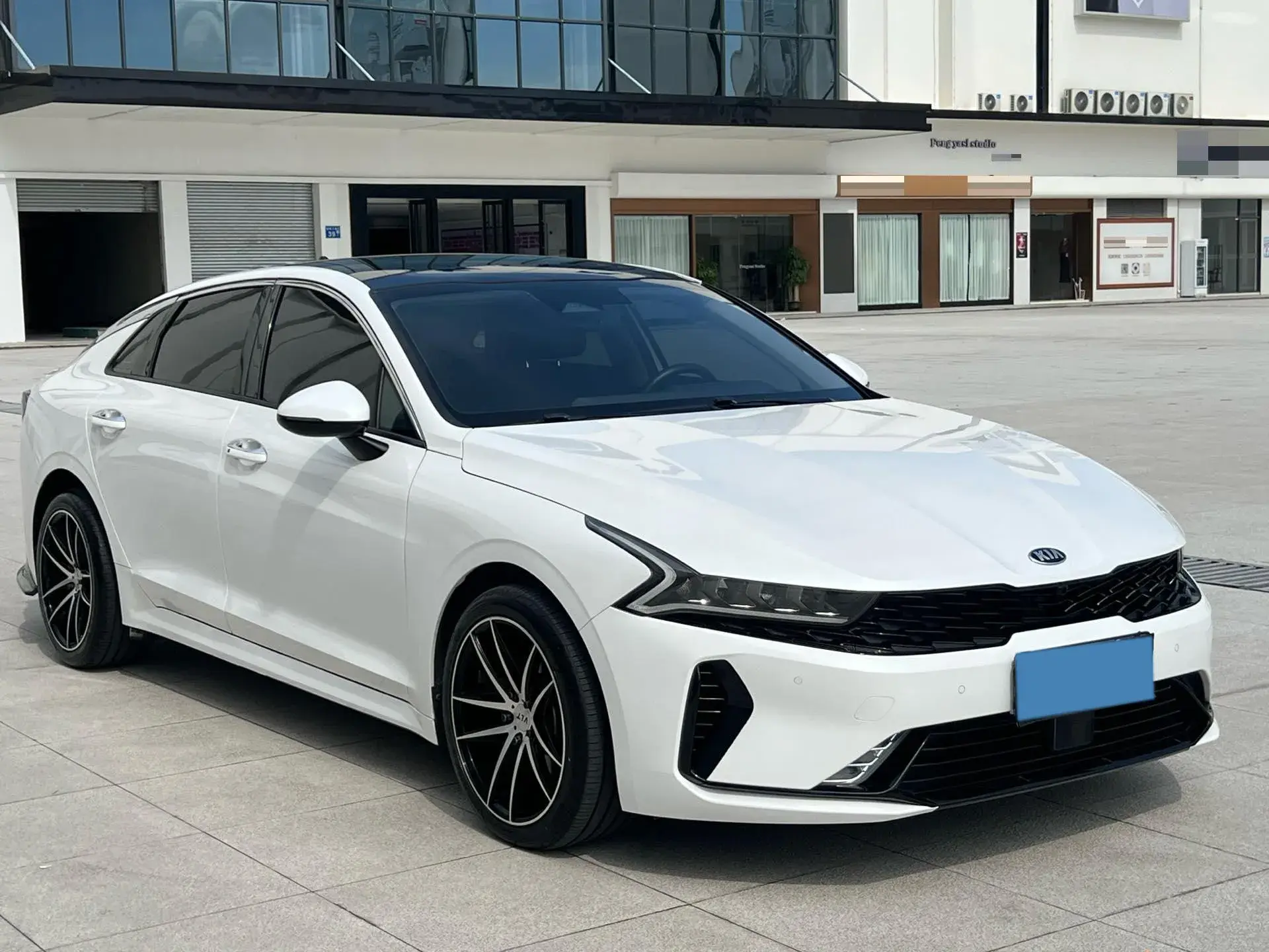 2021 TOYOTA COROLLA thumbnail 3