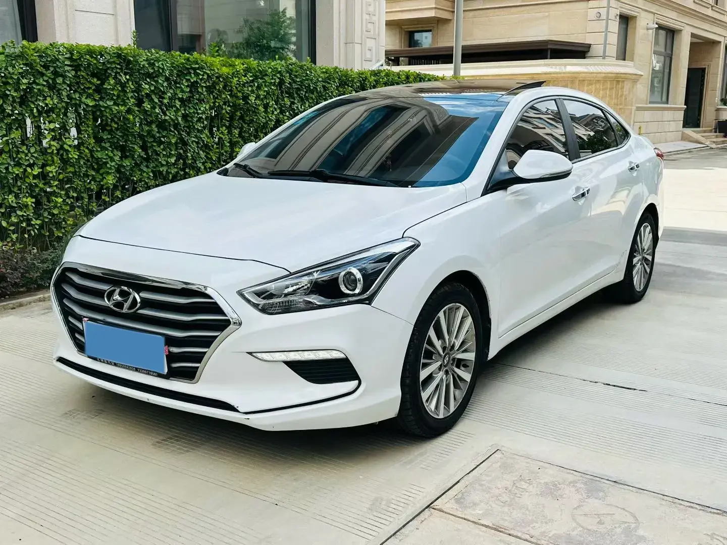 2017 HYUNDAI MISTRA view 1