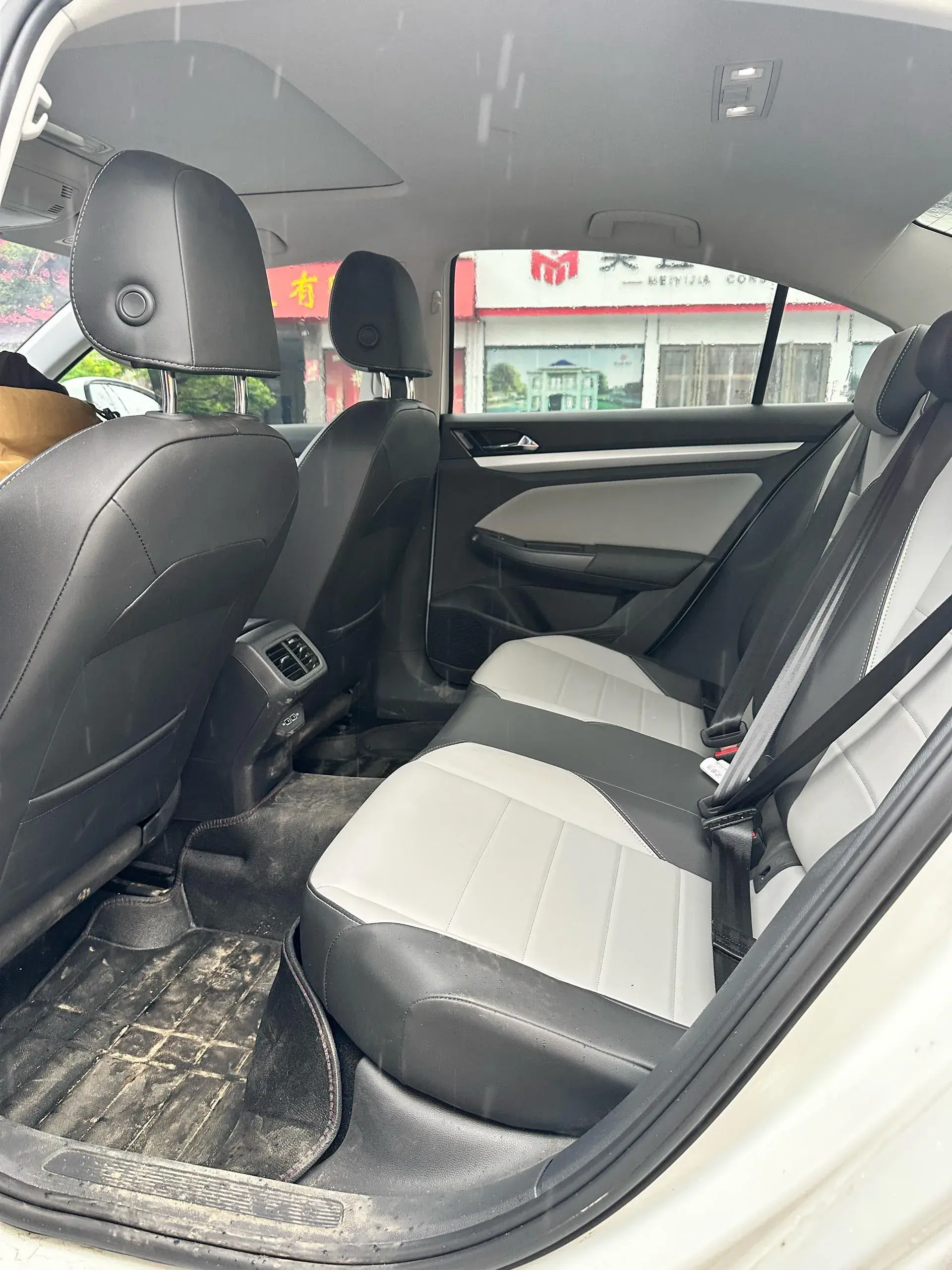 2023 VOLKSWAGEN BORA thumbnail 4