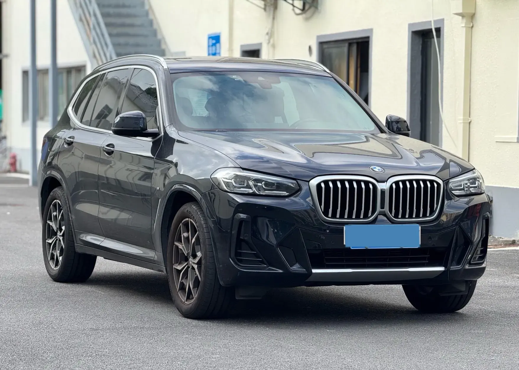 2022 BMW X3 thumbnail 3
