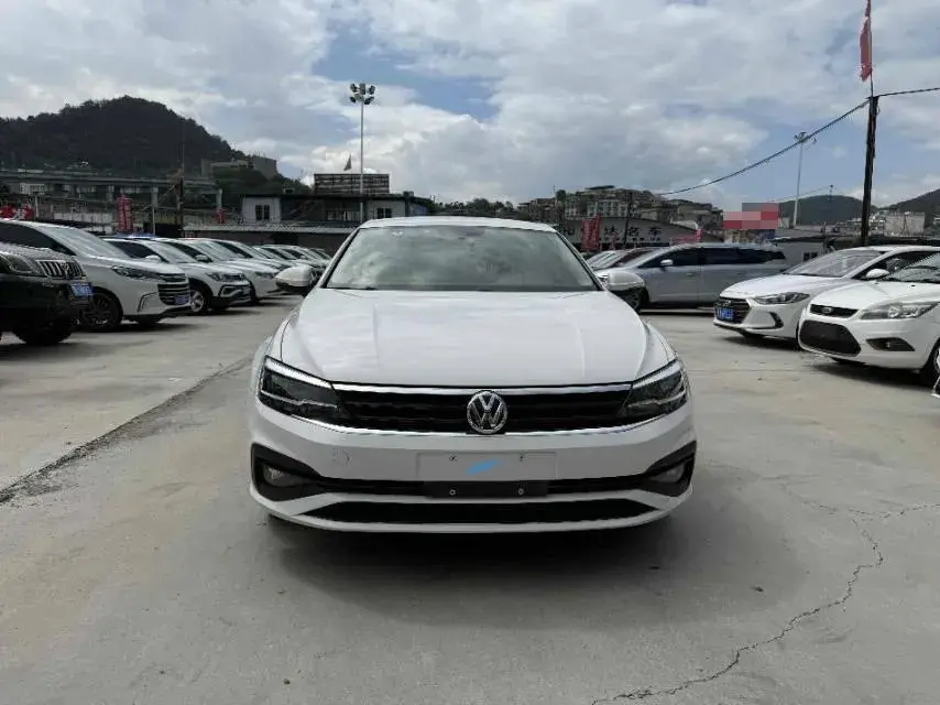 2021 VOLKSWAGEN LAMANDO thumbnail 2