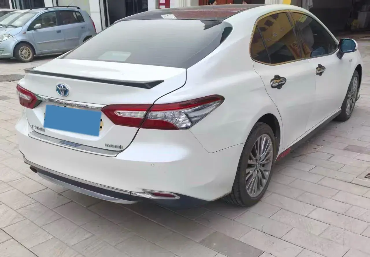 2019 TOYOTA CAMRY thumbnail 3