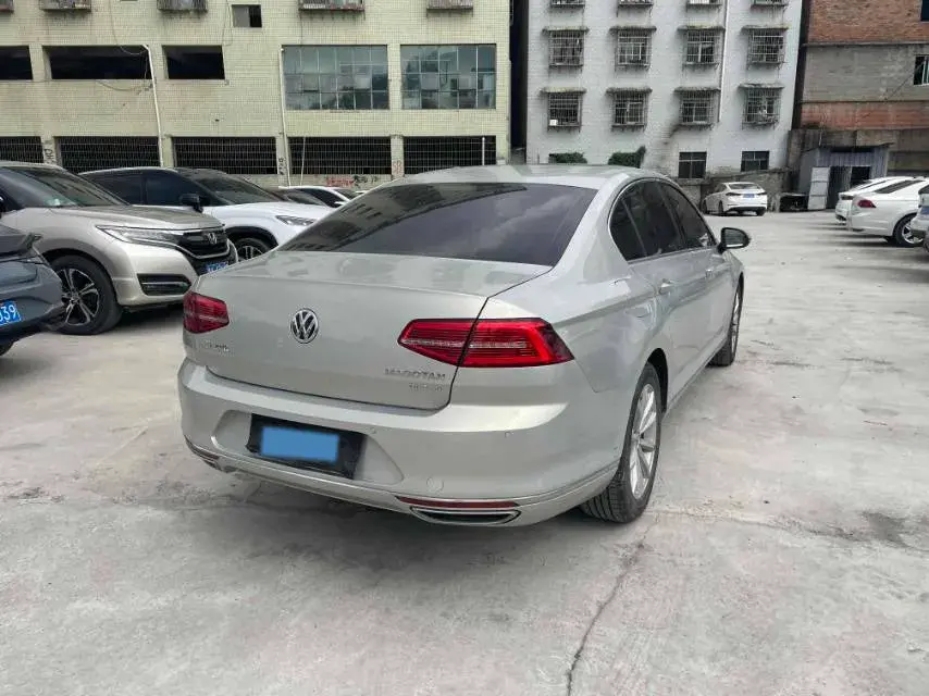 2019 VOLKSWAGEN MAGOTAN thumbnail 4