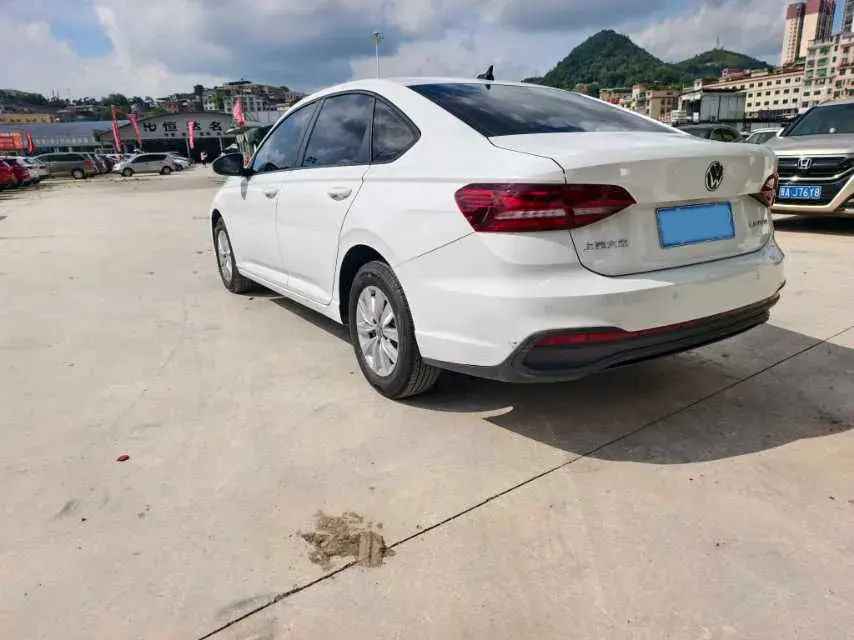 2023 VOLKSWAGEN LAVIDA thumbnail 4