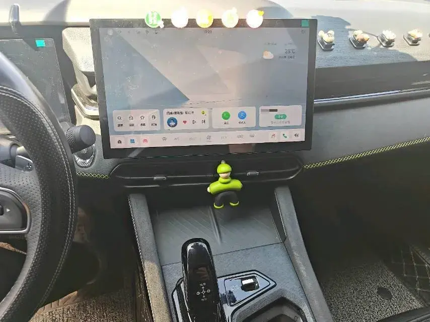 2023 LYNK&CO 03 thumbnail 4