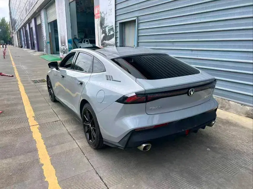 2022 CHANGAN UNI-V thumbnail 3