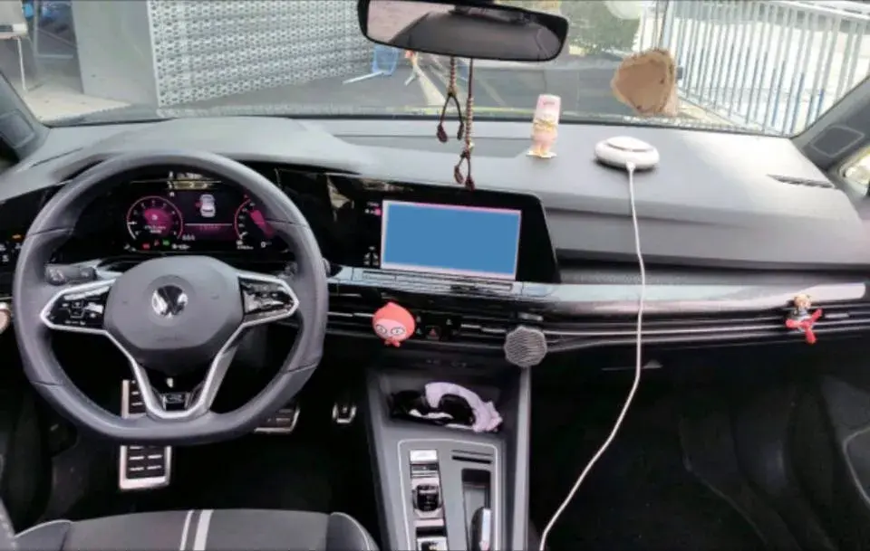 2021 VOLKSWAGEN GOLF thumbnail 4