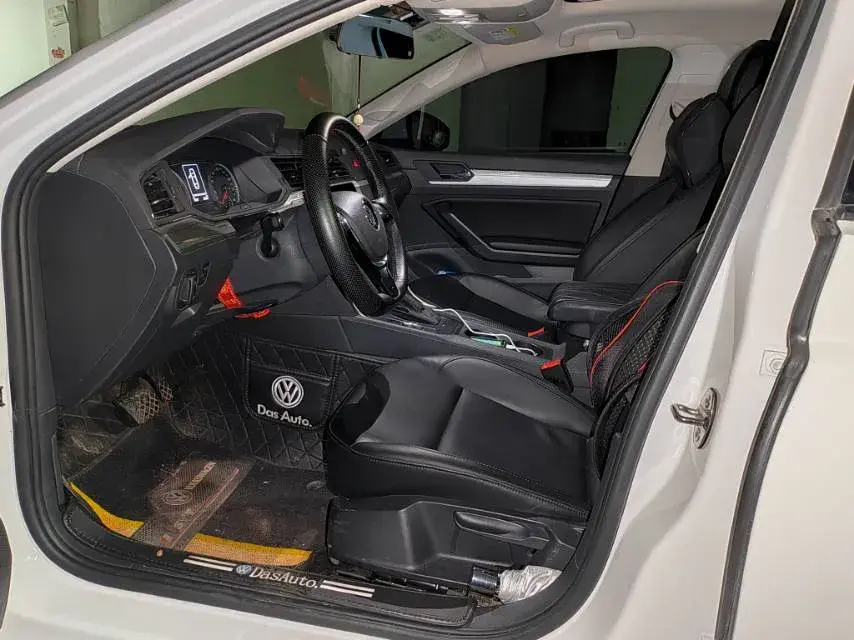 2019 VOLKSWAGEN LAMANDO thumbnail 4