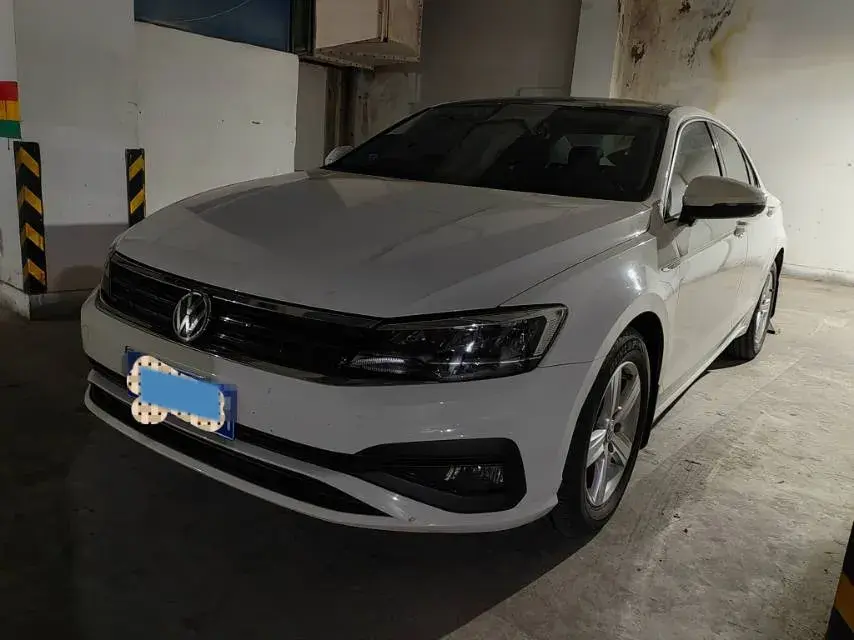 2019 VOLKSWAGEN LAMANDO view 1