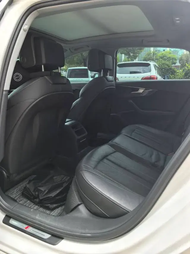 2020 AUDI A4L thumbnail 4