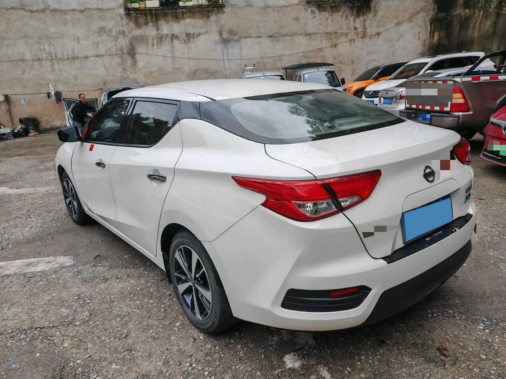 2021 NISSAN BLUEBIRD thumbnail 4