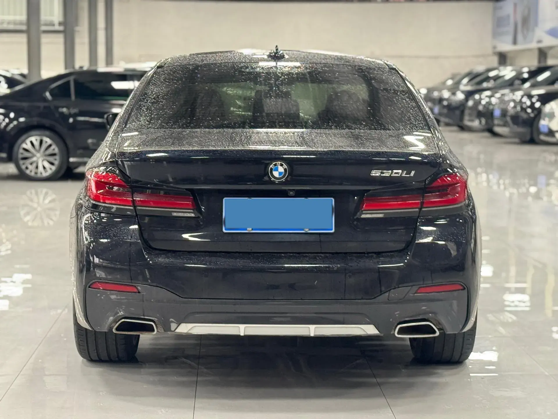 2022 BMW 5 thumbnail 3