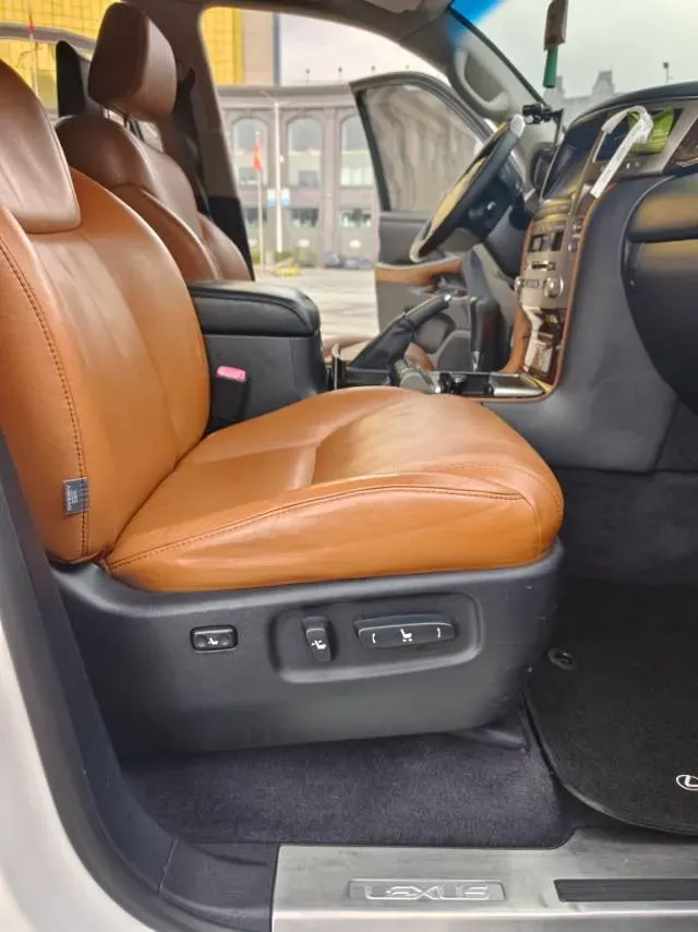 2013 Lexus LX 5.7L 367HP V8 6AT,autocango,china used car exporter,china ev exporter,chinese used car exporter,chinese used ev exporter