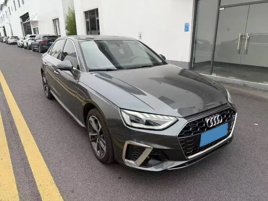 2023 AUDI A4L thumbnail 2