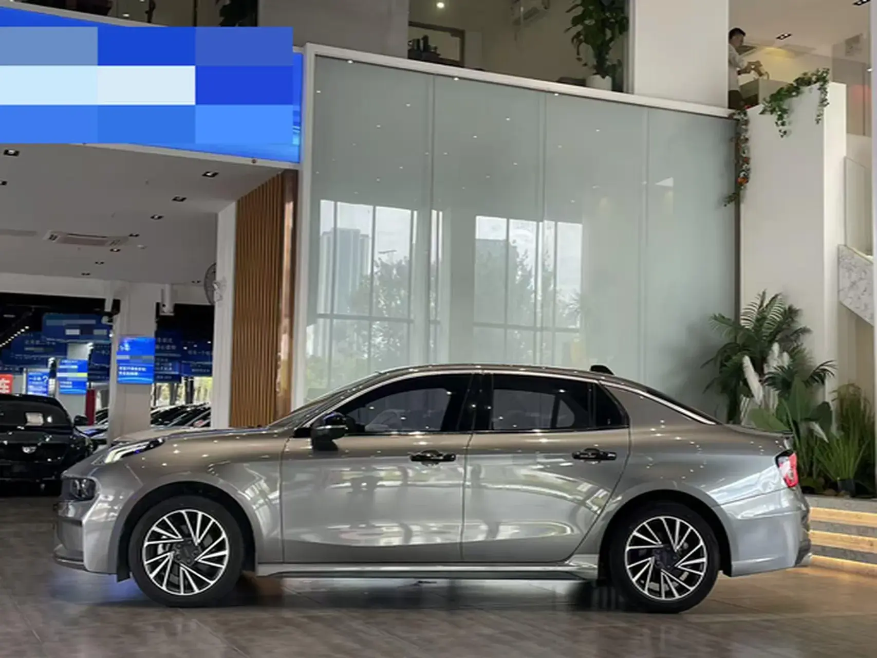 2021 LYNK&CO 03 thumbnail 4