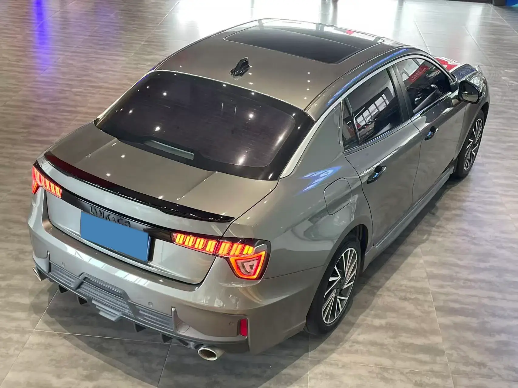 2021 LYNK&CO 03 thumbnail 3