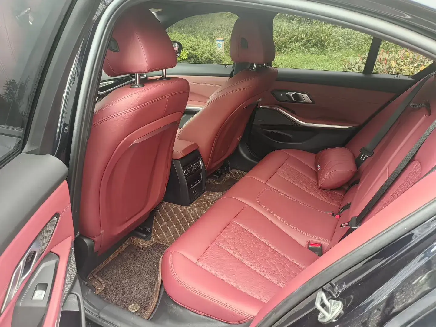 2024 BMW 3 thumbnail 4