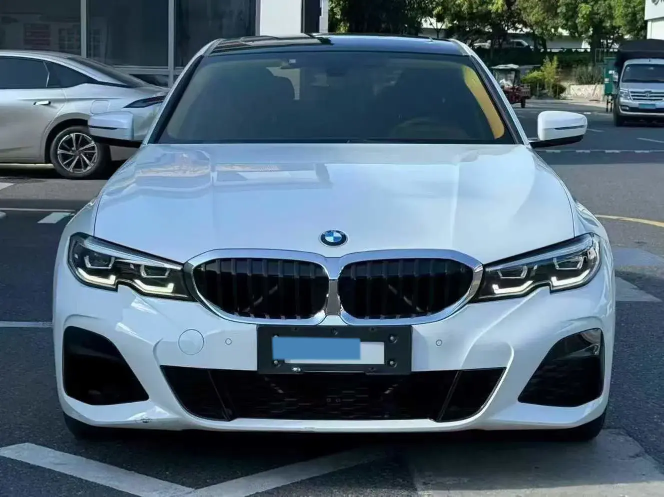 2021 BMW 3 thumbnail 2
