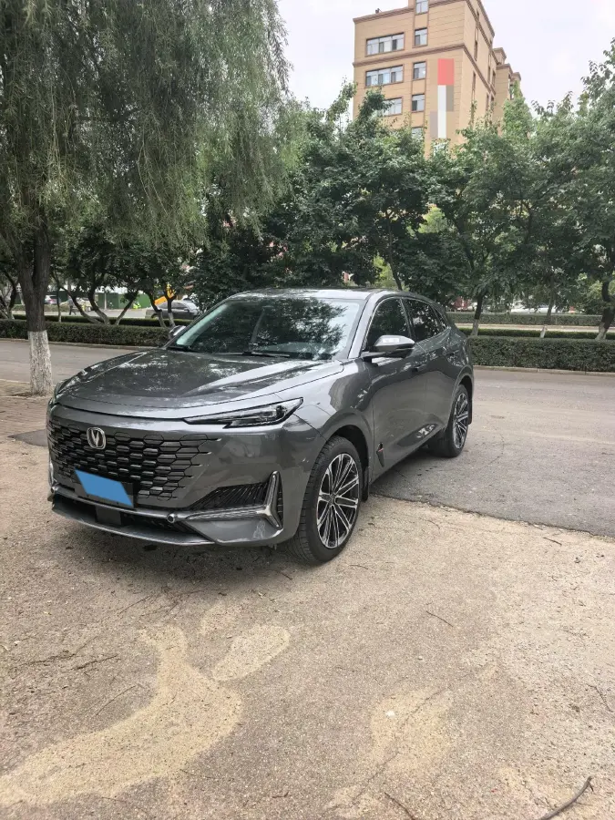 2022 ChangAn UNI-K iDD 1.5T 170HP L4 6TCT PHEV 30.74KWH